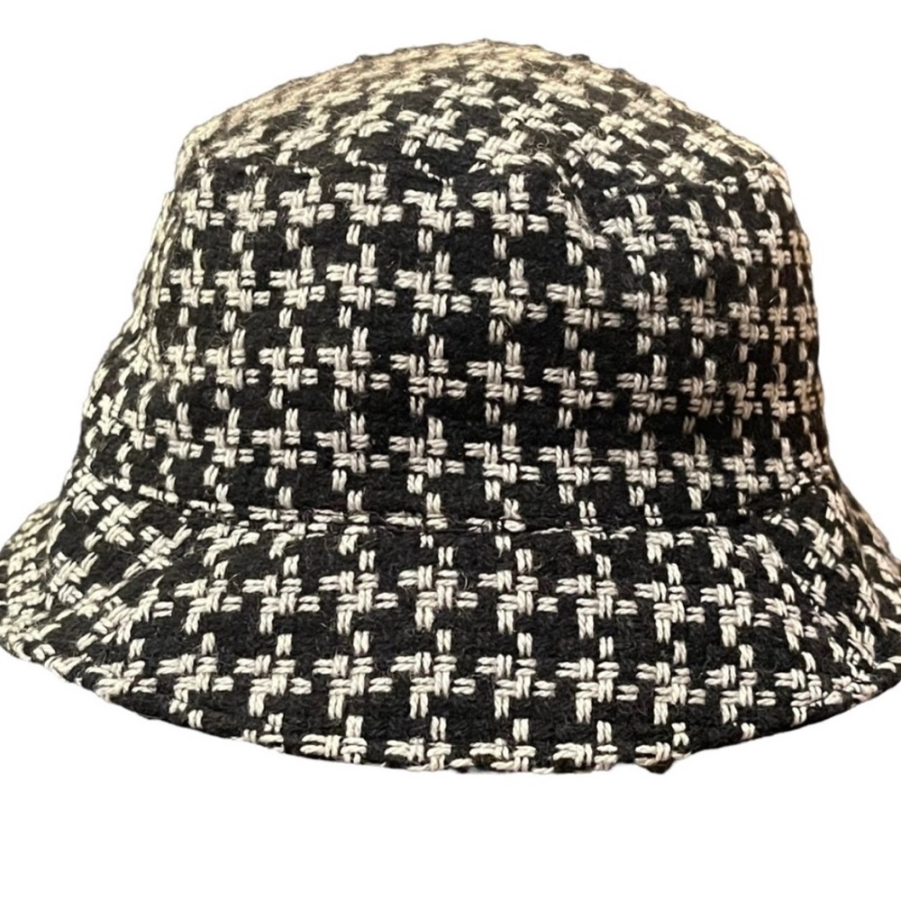 Women’s Houndstooth Wool Blend Bucket Hat One Size.
